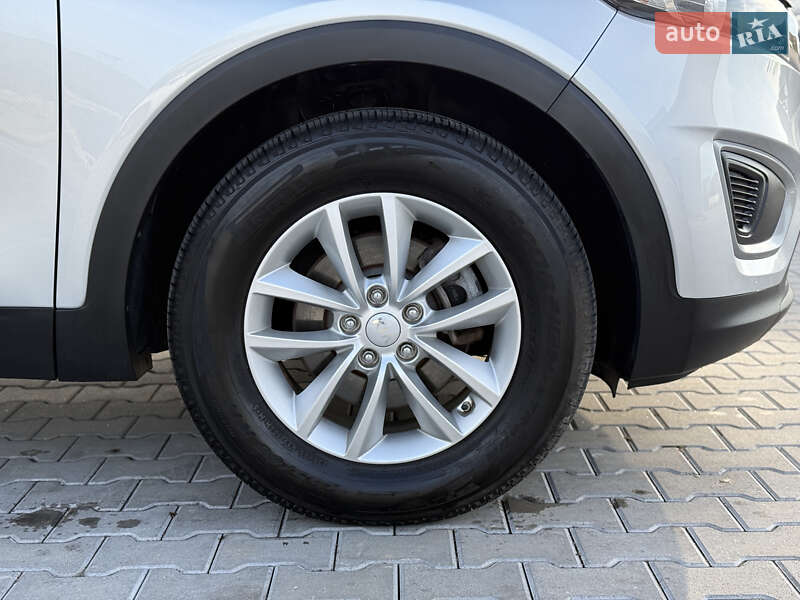 Внедорожник / Кроссовер Kia Sorento 2017 в Владимире фото 53 Внедорожник / Кроссовер Kia Sorento 2017 в Владимире