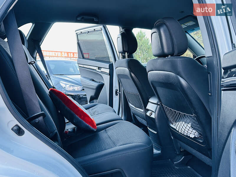 Внедорожник / Кроссовер Kia Sorento 2013 в Харькове