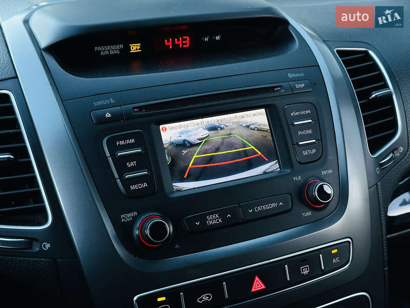 Внедорожник / Кроссовер Kia Sorento 2013 в Харькове