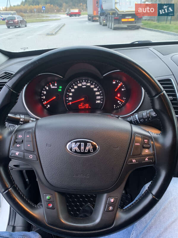 Внедорожник / Кроссовер Kia Sorento 2014 в Львове