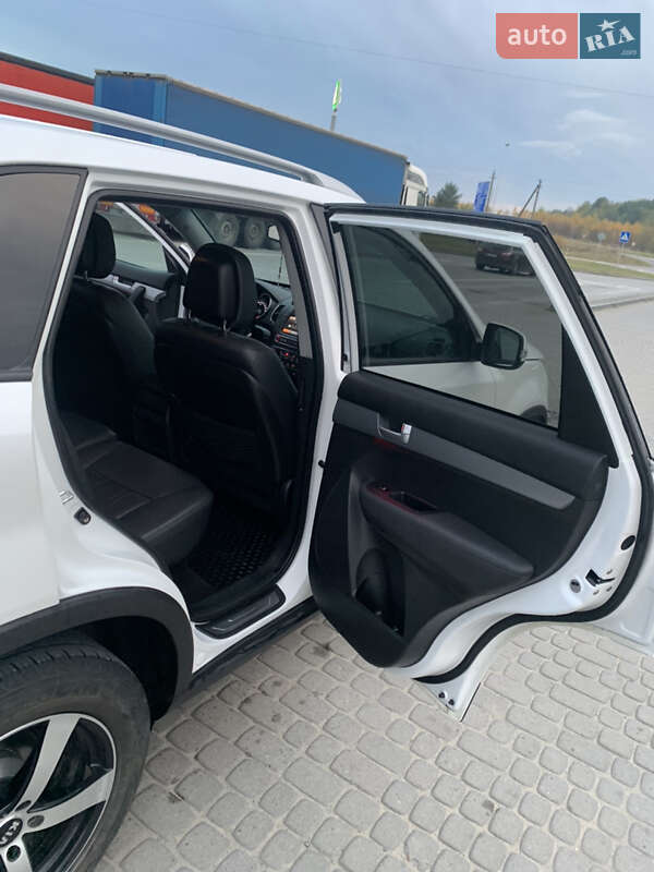 Внедорожник / Кроссовер Kia Sorento 2014 в Львове