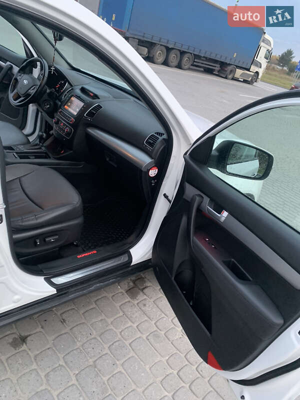 Внедорожник / Кроссовер Kia Sorento 2014 в Львове