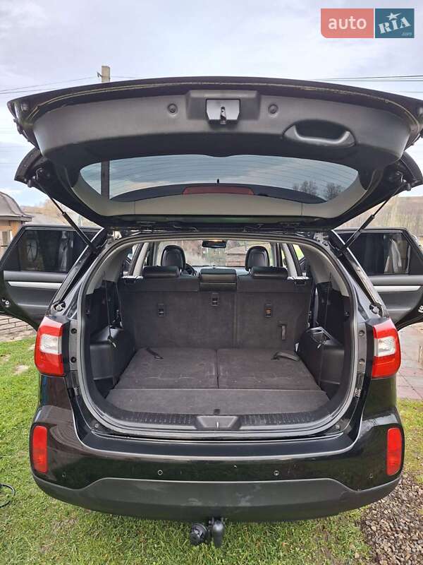 Позашляховик / Кросовер Kia Sorento 2012 в Чернівцях