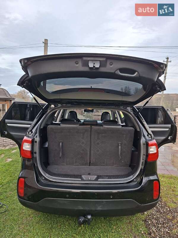 Позашляховик / Кросовер Kia Sorento 2012 в Чернівцях