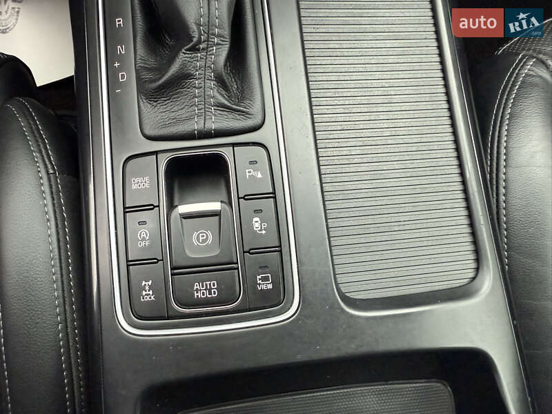 Внедорожник / Кроссовер Kia Sorento 2016 в Ровно