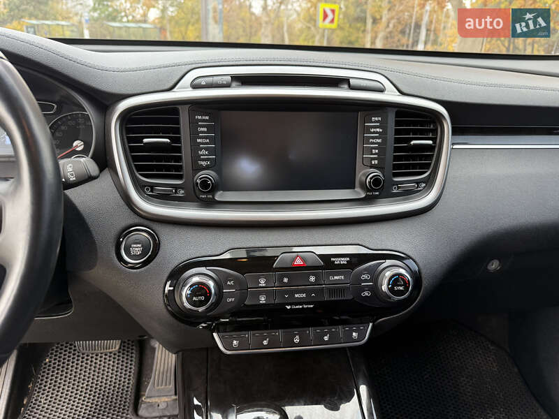 Внедорожник / Кроссовер Kia Sorento 2017 в Одессе фото 18 Внедорожник / Кроссовер Kia Sorento 2017 в Одессе