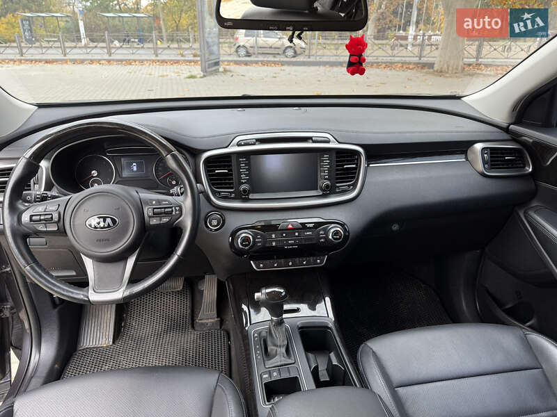 Внедорожник / Кроссовер Kia Sorento 2017 в Одессе фото 16 Внедорожник / Кроссовер Kia Sorento 2017 в Одессе