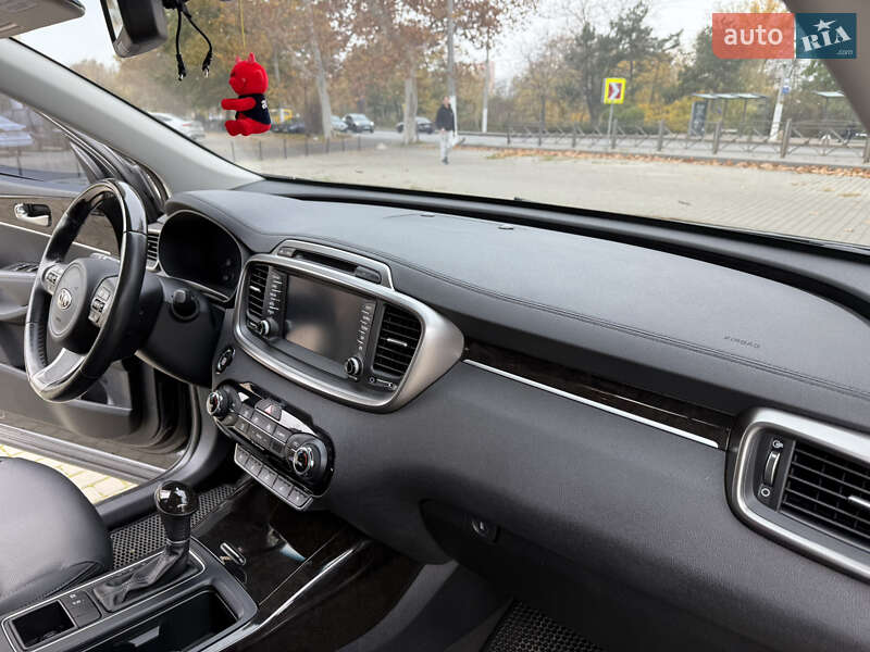 Внедорожник / Кроссовер Kia Sorento 2017 в Одессе фото 22 Внедорожник / Кроссовер Kia Sorento 2017 в Одессе