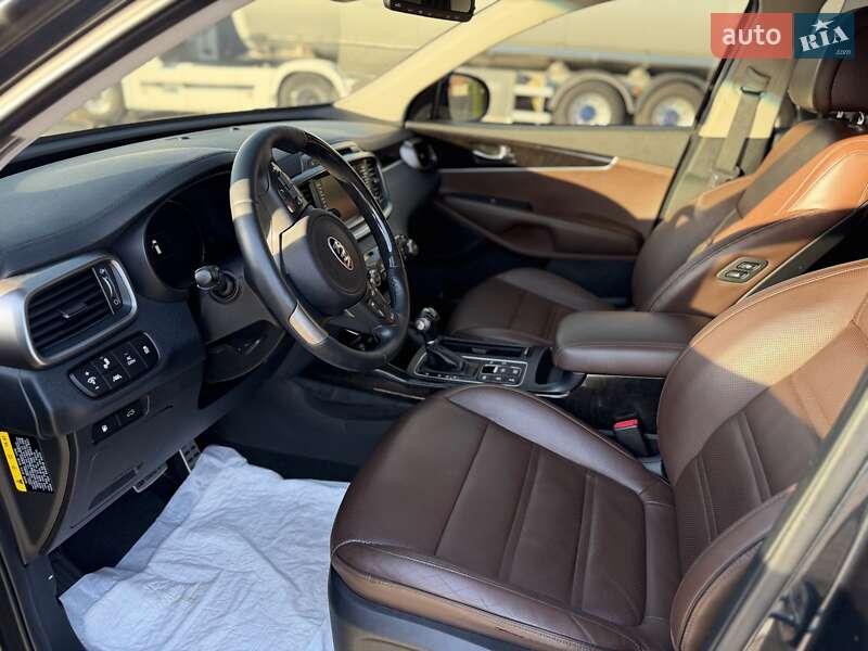 Внедорожник / Кроссовер Kia Sorento 2017 в Одессе