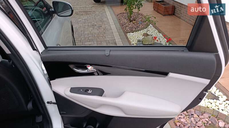 Внедорожник / Кроссовер Kia Sorento 2016 в Стрые фото 77 Внедорожник / Кроссовер Kia Sorento 2016 в Стрые