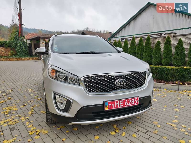Внедорожник / Кроссовер Kia Sorento 2015 в Могилев-Подольске