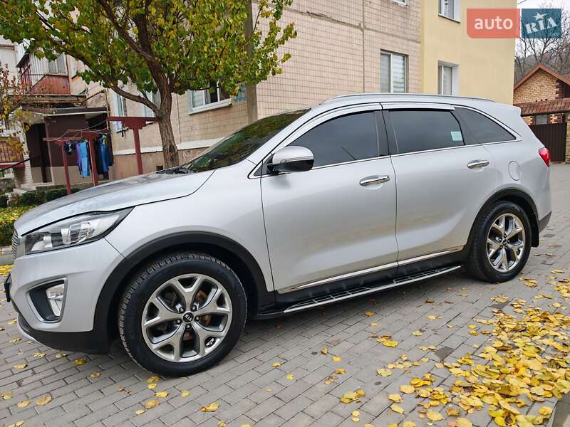 Внедорожник / Кроссовер Kia Sorento 2015 в Могилев-Подольске