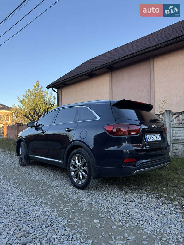 Позашляховик / Кросовер Kia Sorento 2017 в Івано-Франківську
