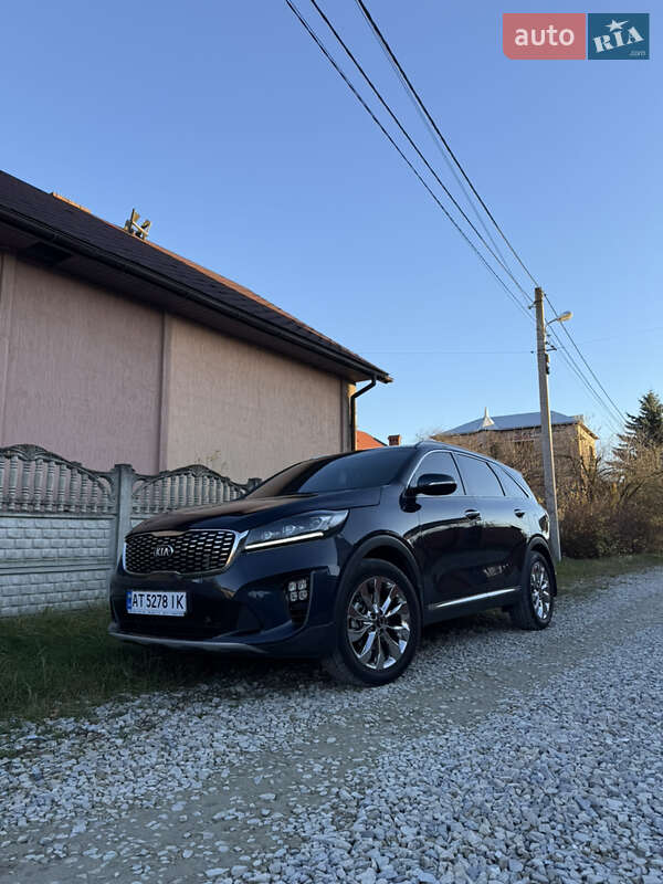 Позашляховик / Кросовер Kia Sorento 2017 в Івано-Франківську