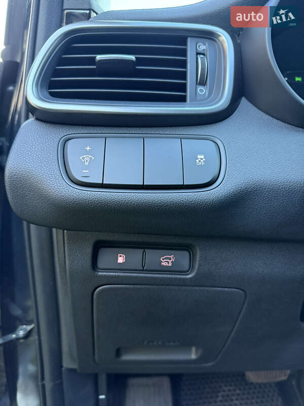 Позашляховик / Кросовер Kia Sorento 2017 в Івано-Франківську