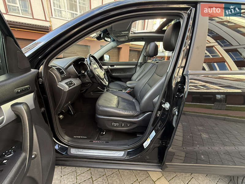 Внедорожник / Кроссовер Kia Sorento 2012 в Ивано-Франковске