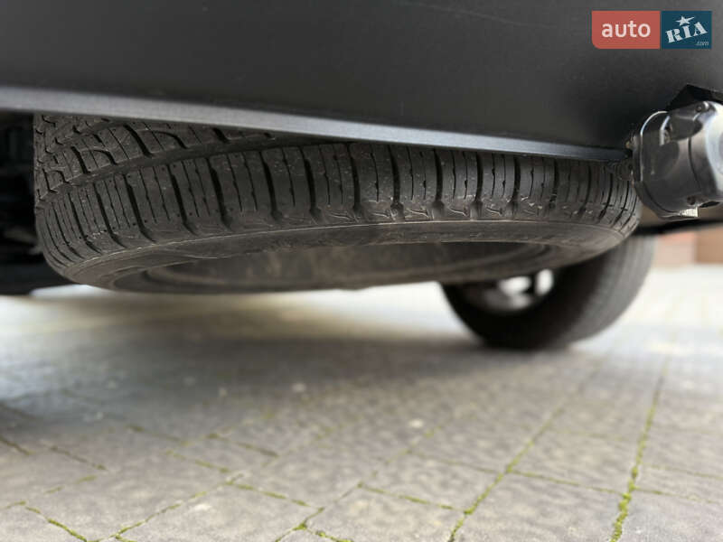 Внедорожник / Кроссовер Kia Sorento 2012 в Ивано-Франковске