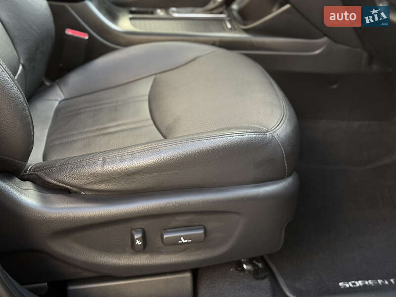Внедорожник / Кроссовер Kia Sorento 2012 в Ивано-Франковске
