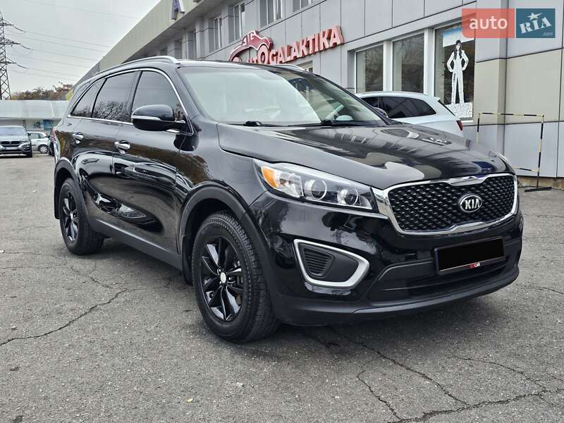 Внедорожник / Кроссовер Kia Sorento 2017 в Одессе