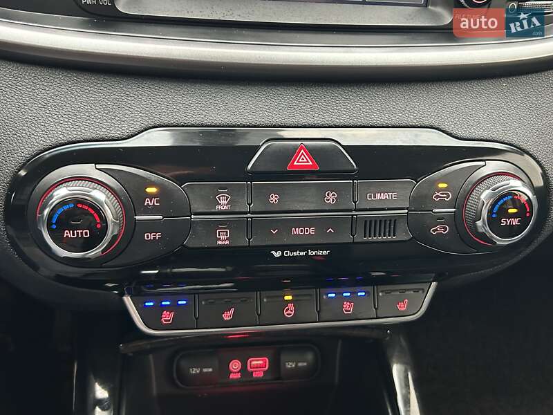 Внедорожник / Кроссовер Kia Sorento 2015 в Одессе