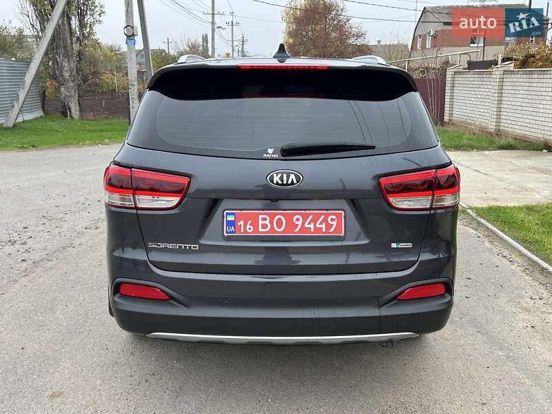 Внедорожник / Кроссовер Kia Sorento 2015 в Одессе
