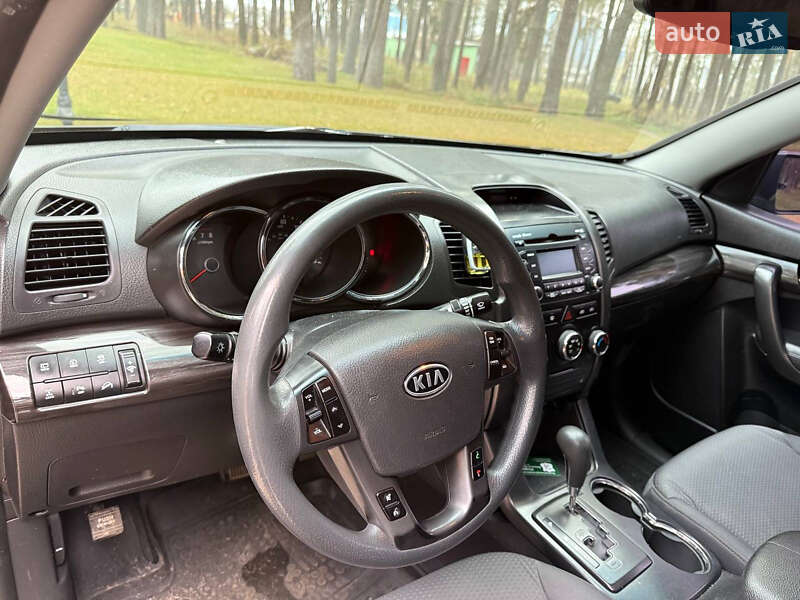 Позашляховик / Кросовер Kia Sorento 2011 в Чернігові