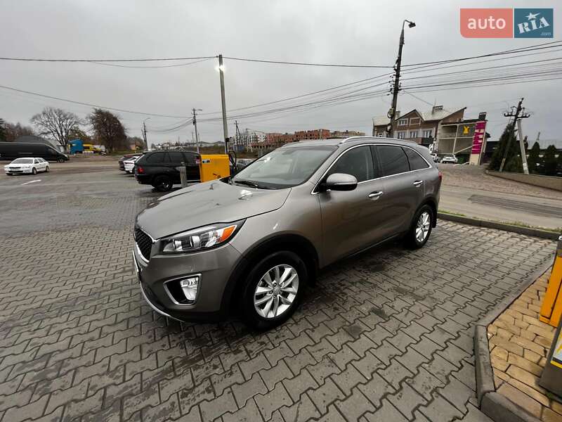 Позашляховик / Кросовер Kia Sorento 2016 в Чернівцях