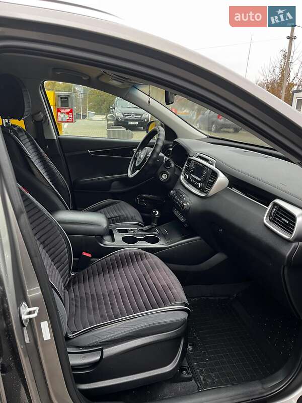 Позашляховик / Кросовер Kia Sorento 2016 в Чернівцях