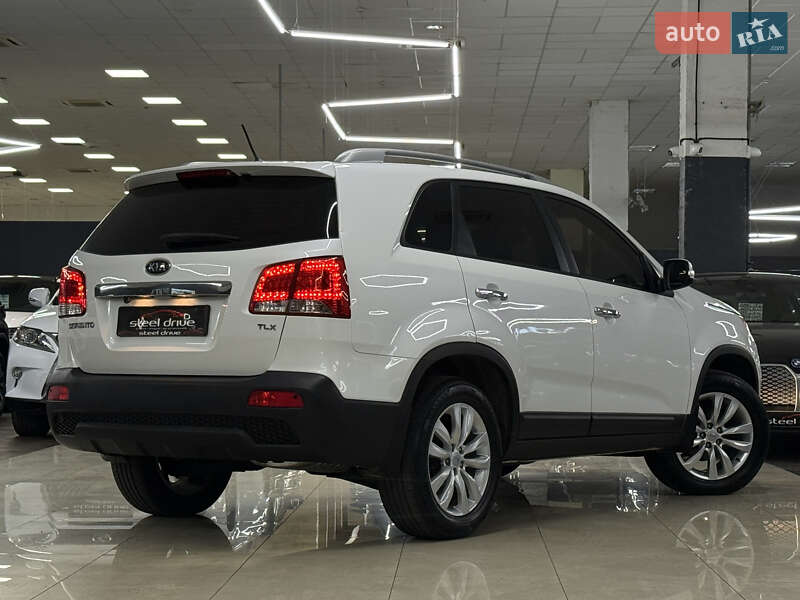 Позашляховик / Кросовер Kia Sorento 2011 в Миколаєві