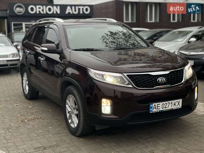 Позашляховик / Кросовер Kia Sorento 2013 в Дніпрі