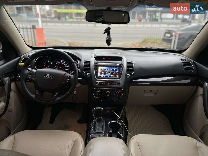 Позашляховик / Кросовер Kia Sorento 2013 в Дніпрі