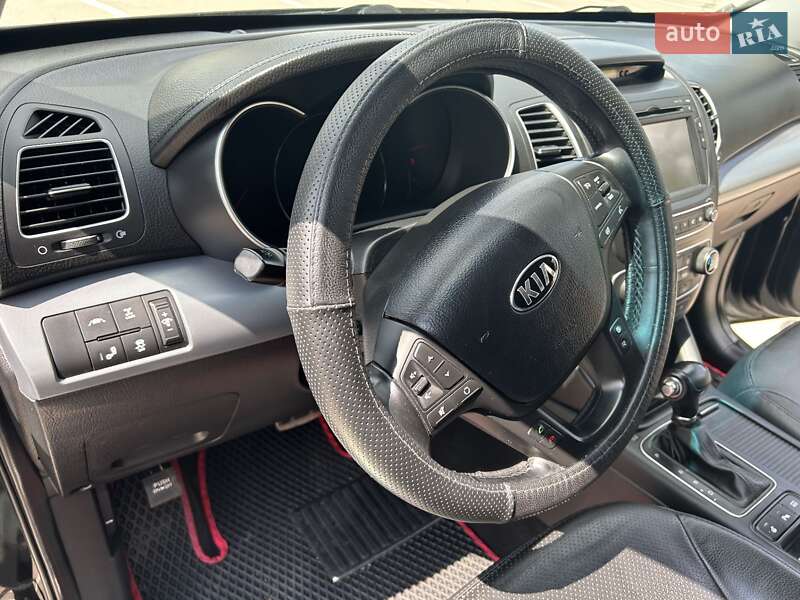 Позашляховик / Кросовер Kia Sorento 2014 в Луцьку