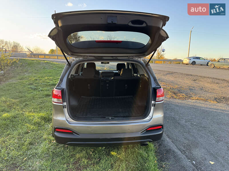 Позашляховик / Кросовер Kia Sorento 2016 в Дніпрі