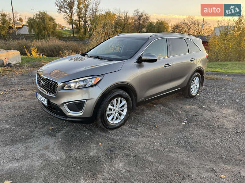 Позашляховик / Кросовер Kia Sorento 2016 в Дніпрі