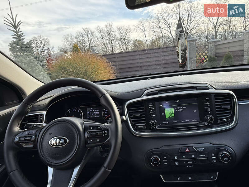 Внедорожник / Кроссовер Kia Sorento 2015 в Стрые