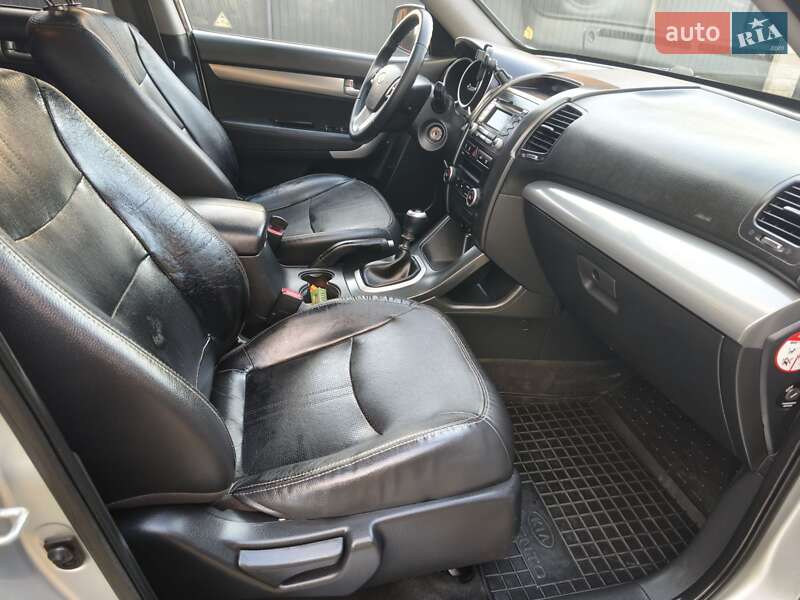Внедорожник / Кроссовер Kia Sorento 2010 в Коломые фото 37 Внедорожник / Кроссовер Kia Sorento 2010 в Коломые