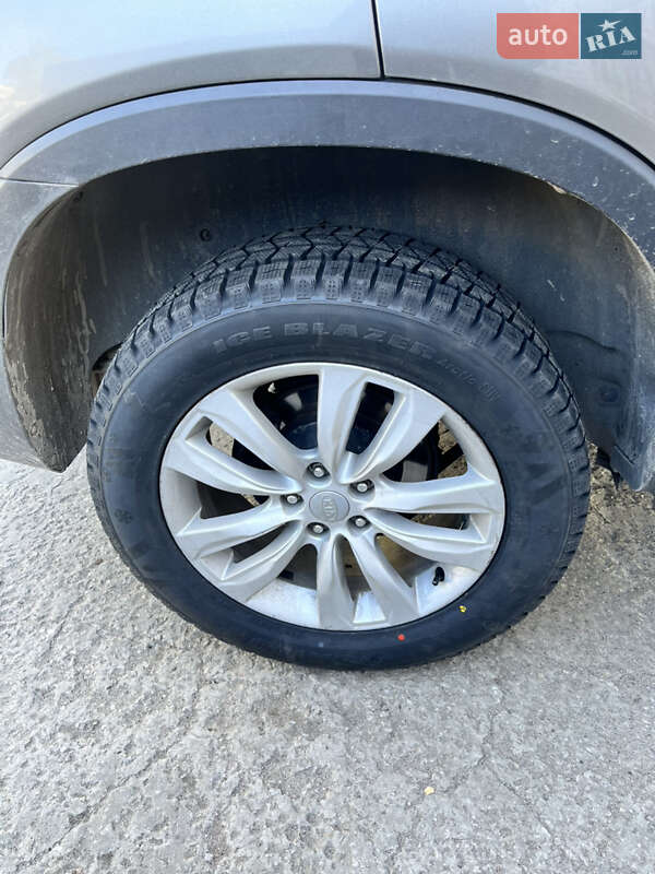 Внедорожник / Кроссовер Kia Sorento 2010 в Павлограде фото 2 Внедорожник / Кроссовер Kia Sorento 2010 в Павлограде