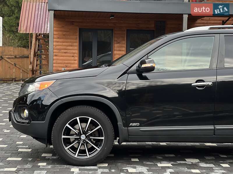 Позашляховик / Кросовер Kia Sorento 2012 в Ужгороді