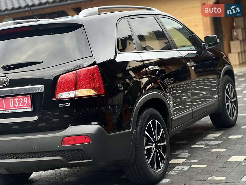 Позашляховик / Кросовер Kia Sorento 2012 в Ужгороді