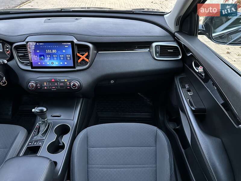Позашляховик / Кросовер Kia Sorento 2017 в Одесі фото 22 Позашляховик / Кросовер Kia Sorento 2017 в Одесі