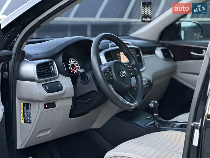 Внедорожник / Кроссовер Kia Sorento 2015 в Владимире фото 72 Внедорожник / Кроссовер Kia Sorento 2015 в Владимире
