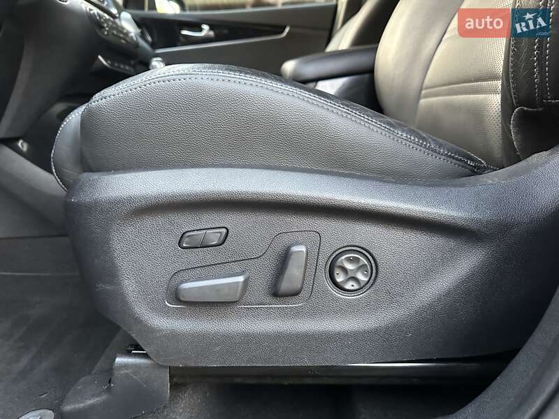 Внедорожник / Кроссовер Kia Sorento 2015 в Хмельницком