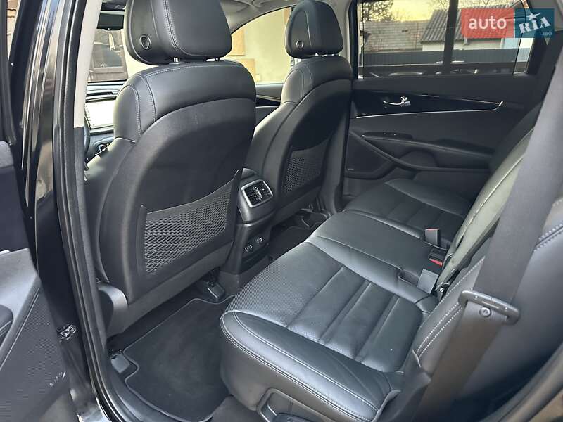 Внедорожник / Кроссовер Kia Sorento 2015 в Хмельницком