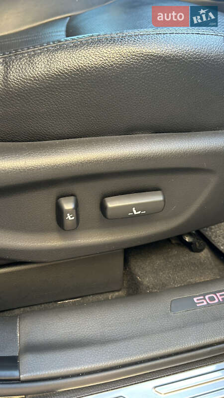 Внедорожник / Кроссовер Kia Sorento 2013 в Калуше