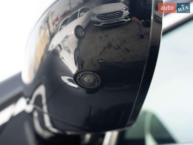 Внедорожник / Кроссовер Kia Sorento 2015 в Одессе