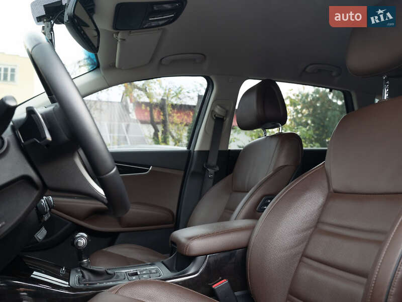 Внедорожник / Кроссовер Kia Sorento 2015 в Одессе