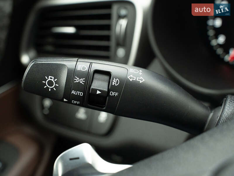 Внедорожник / Кроссовер Kia Sorento 2015 в Одессе