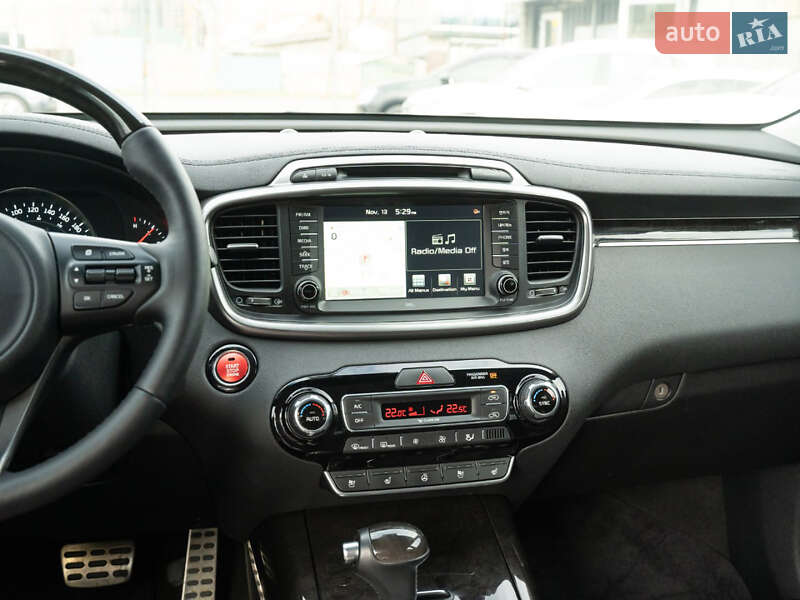 Внедорожник / Кроссовер Kia Sorento 2015 в Одессе