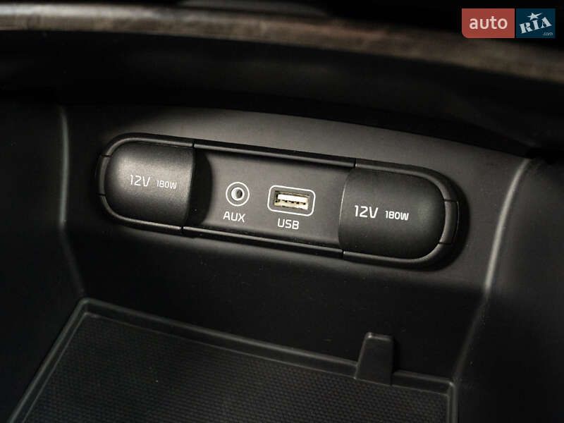 Внедорожник / Кроссовер Kia Sorento 2015 в Одессе