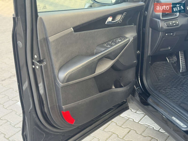 Внедорожник / Кроссовер Kia Sorento 2015 в Ивано-Франковске фото 37 Внедорожник / Кроссовер Kia Sorento 2015 в Ивано-Франковске
